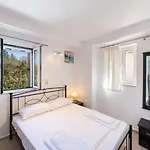 Apartment Boursinos Cozy *